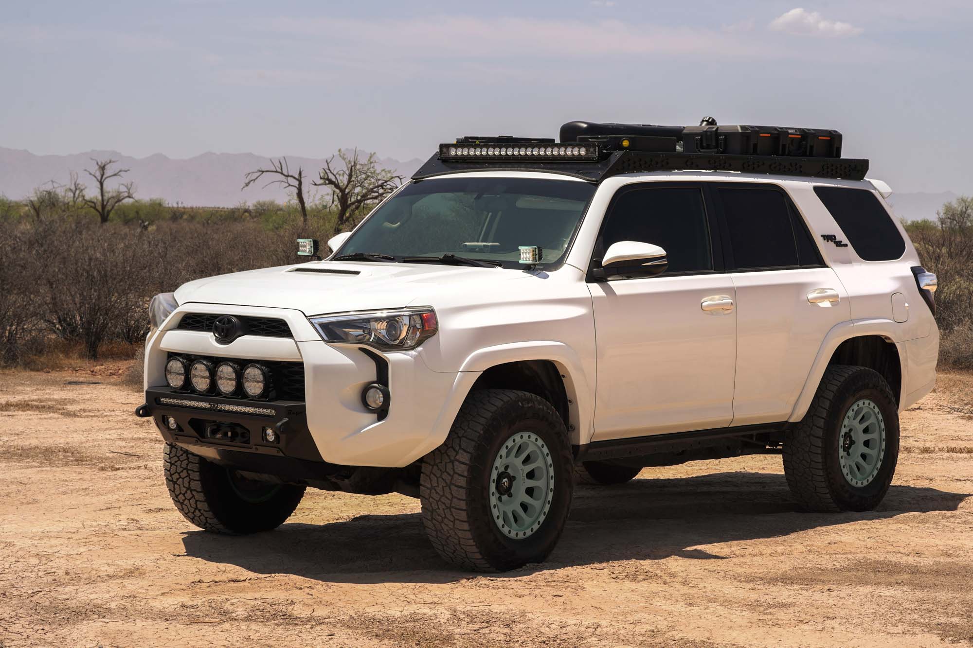 Full build with Roof Rack with Light Pocket for the 2010-2024 Toyota 4Runner