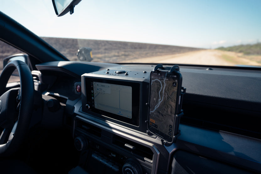 Device Dash Mount in the Toyota 4Runner with phone mounted