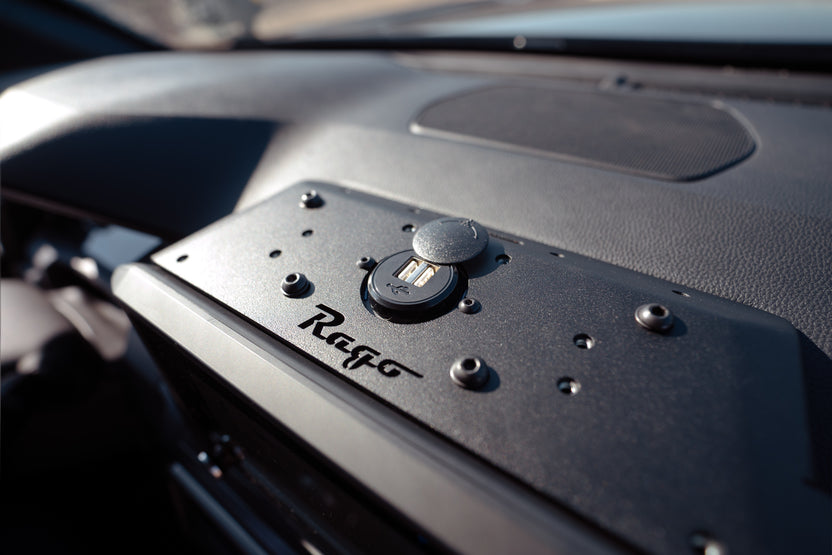 USB Charging on the Device Dash Mount in the 6th Gen Toyota 4Runner
