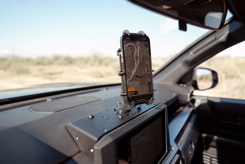 OnX featured on phone mounted to the Device Dash Mount in the 6th Gen Toyota 4Runner