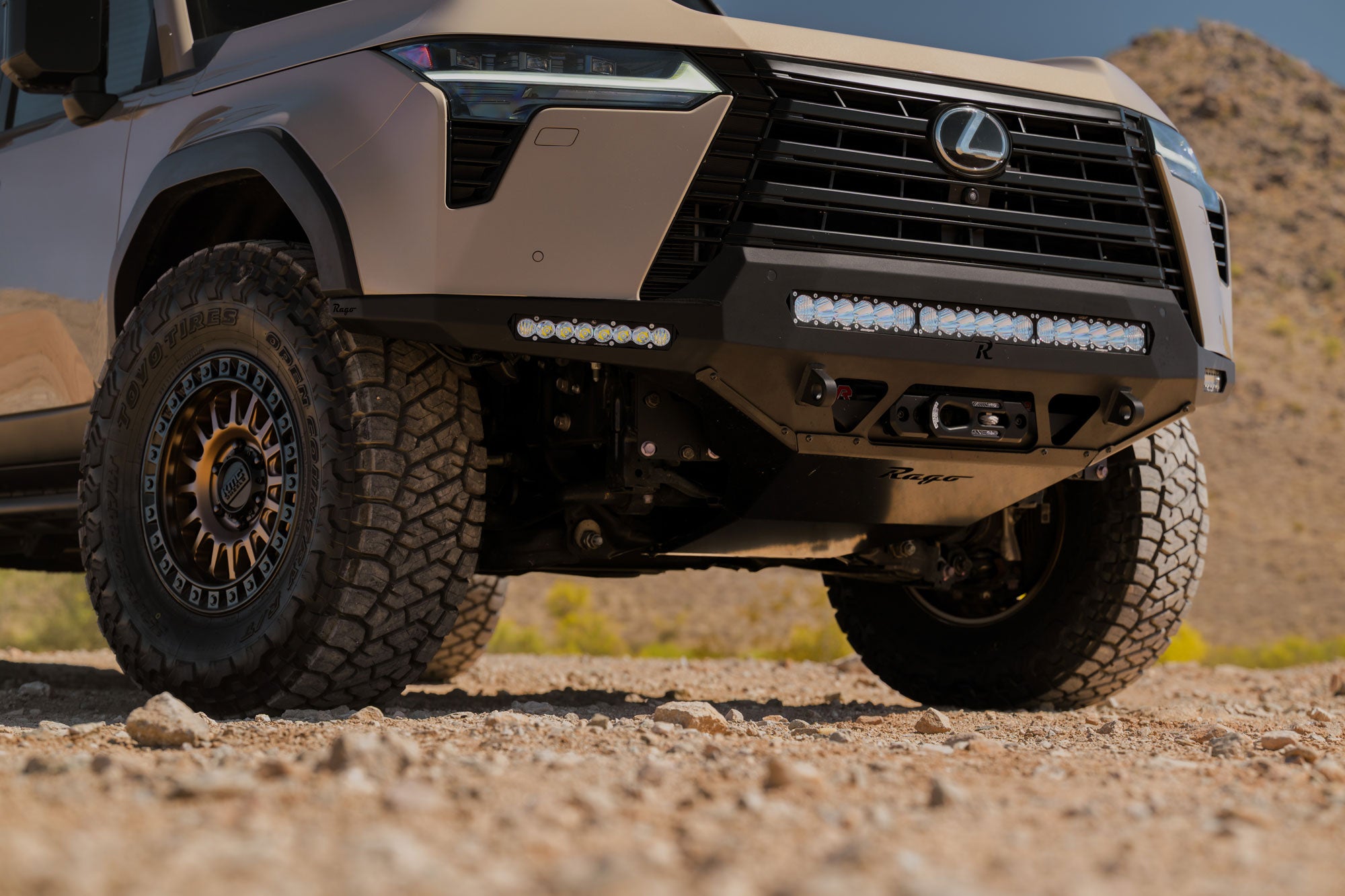 トップス bm 2024+ GX 550 Full-Width Winch Front Bumper