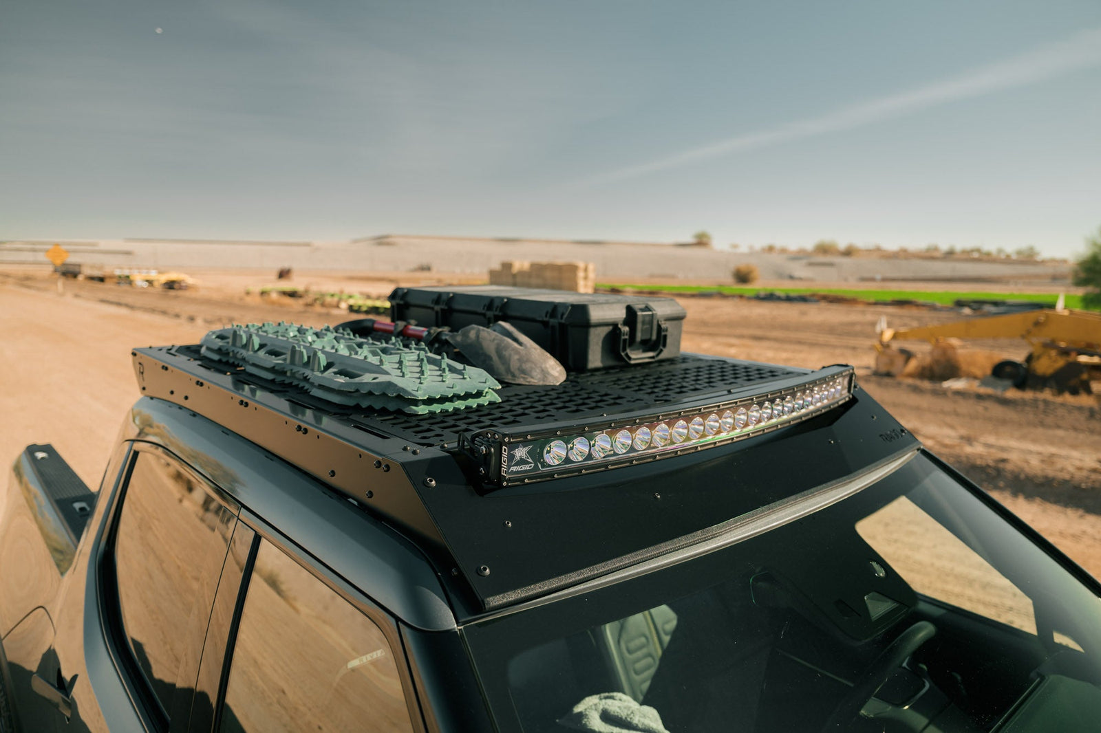 2022+ Rivian R1T Roof Rack w/ Light Pocket