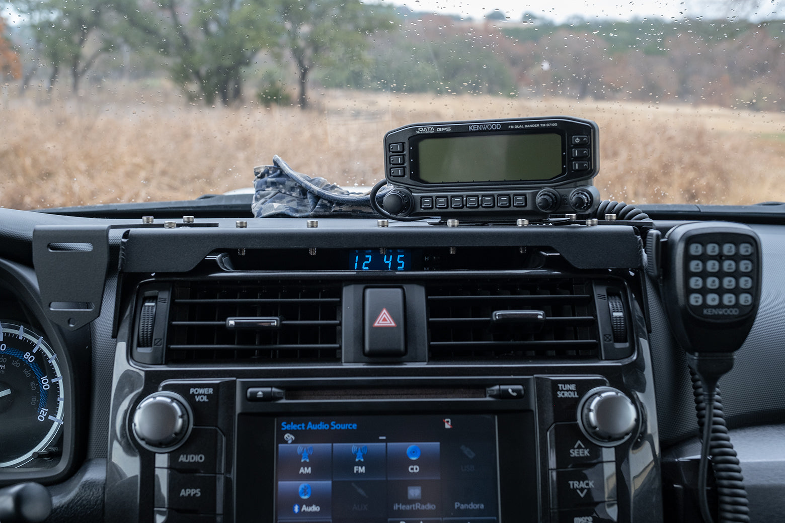 2010-2023 Toyota 4Runner Cell, GPS, Tablet, & Radio Dash Mount